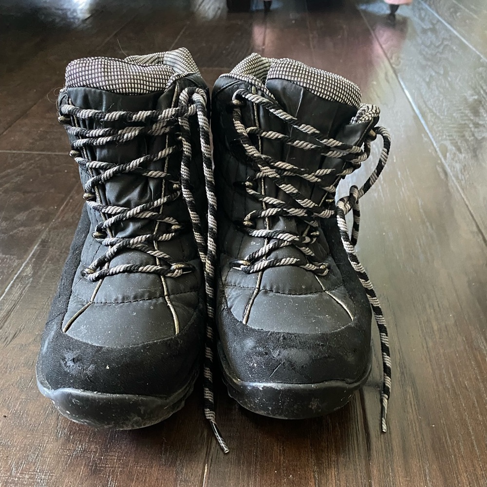 Sporto Checkered Winter Boots